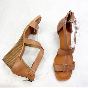 [Lucky Brand] Tan Strappy Wedge Sandals